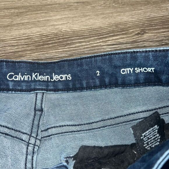 Calvin Klein City Short, Color Blue Size 2 - Picture 4 of 6